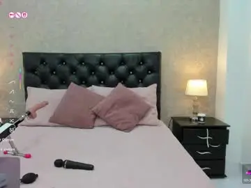 Chaturbate Sex Cam of emili_lenus