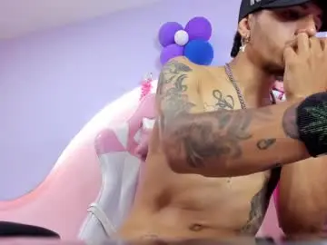 Chaturbate Adult Webcam of danteolsen