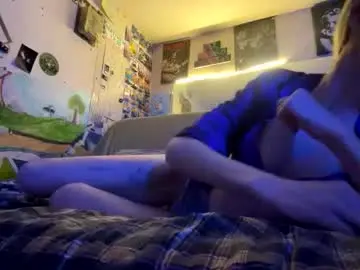 Chaturbate Watch Live Sex Cams of tohottohandletocoldtohold