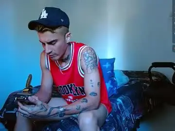 Chaturbate Live Sex of bray_hotboy