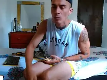 Chaturbate Best live sex cam show of bray_hotboy