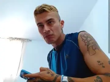 Chaturbate Live Porn of bray_hotboy