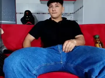 Chaturbate Live Sex Cam of jacques_cardiet