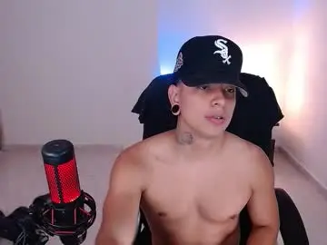 Chaturbate Live Sex of saenz_hotx