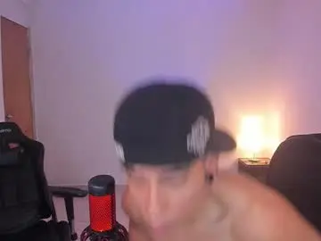 Chaturbate Live Sex Cam of saenz_hotx