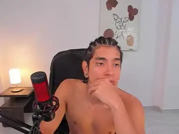 Chaturbate Best live sex cam show of saenz_hotx