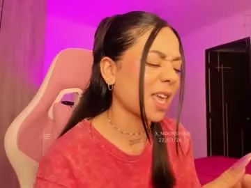 Chaturbate Watch Live Sex Cams of x_moonshine