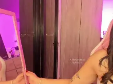 Chaturbate Live Sex of x_moonshine