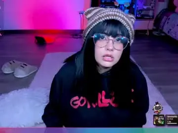 Chaturbate Best live sex cam show of alyssaromanova