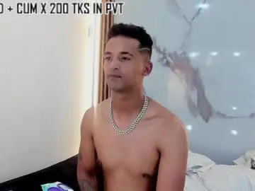 Chaturbate Watch Live Sex Cams of king2_and_queen2