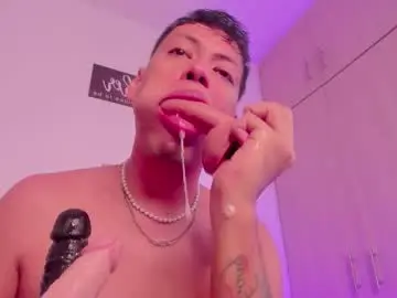 Chaturbate Free Porn Cam of tommy_steelee