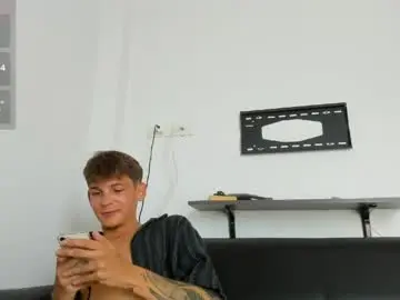 Chaturbate Live Sex Cam of aiko_miracle