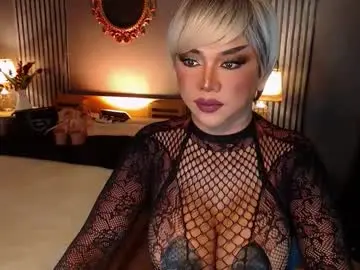 Chaturbate Sex Cam of hugecockchristine