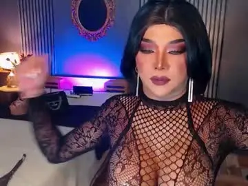 Chaturbate Adult Webcams of hugecockchristine