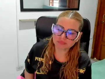 Chaturbate Sex Cam of julieta_star69