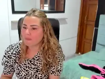 Chaturbate Live Sex Cam of julieta_star69