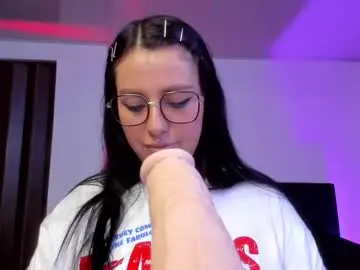 Chaturbate Nude Webcam of nataliasweet98