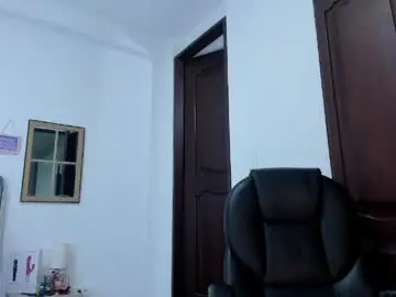 Chaturbate Live Sex Cam of kam_lopez