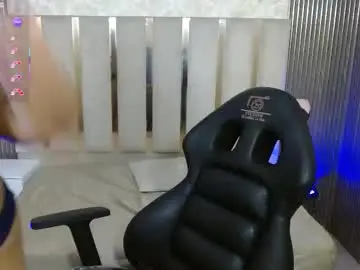 Chaturbate Adult Video Chat of laulin_tay