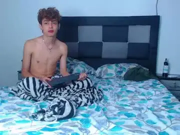 Chaturbate Sex Chat of stepben_and_daniel