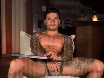 Chaturbate Nude Webcam of chris_morton