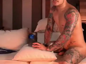 Chaturbate Live Sex Cam of chris_morton