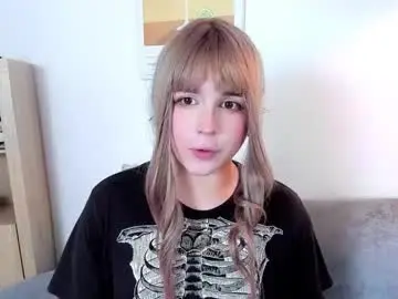 Chaturbate Live Sex Cam of daniellesins2