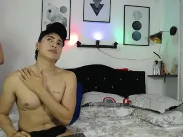 Chaturbate Live Sex of thomas_and_lyan