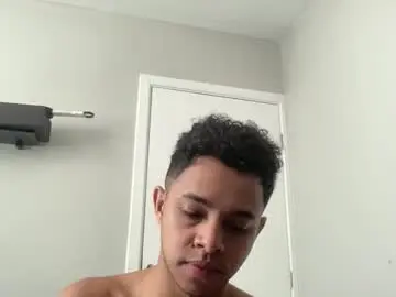 Chaturbate Best live sex cam show of dotadinha