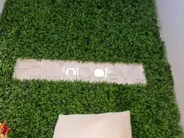 Chaturbate Live Sex Cam of hotfallingdevil