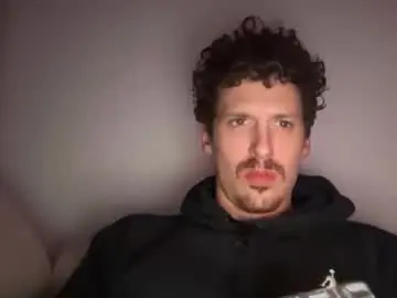Chaturbate Sex Chat of johnylongstrokes
