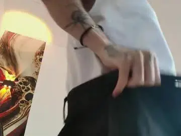 Chaturbate Live Sex of luke_davis01
