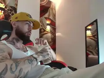 Chaturbate Live Sex Cam of luke_davis01