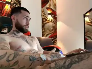 Chaturbate Live Sex of luke_davis01