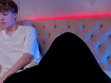 Chaturbate Free Live Porn of curlytwinkboy