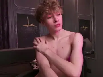 Chaturbate Free Porn Cam of curlytwinkboy