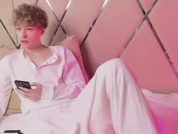 Chaturbate Private Sex Chat of curlytwinkboy