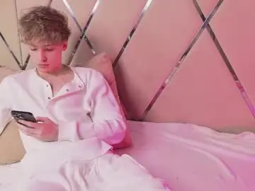 Chaturbate Private Sex Chat of curlytwinkboy