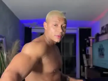 Chaturbate Best live sex cam show of diagostone