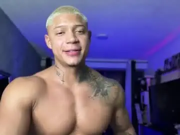 Chaturbate Best live sex cam show of diagostone