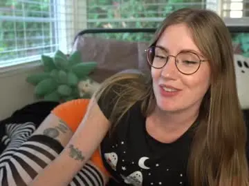 Chaturbate Free Live Porn of emma_ruby