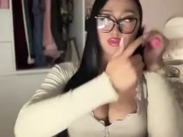 Chaturbate Live Sex Cam of foxyluscious