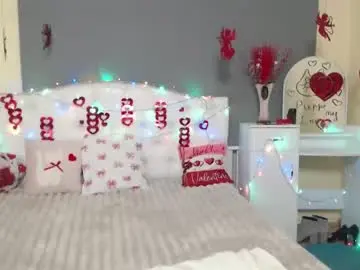 Chaturbate Watch Live Sex Cams of kiaracriegs