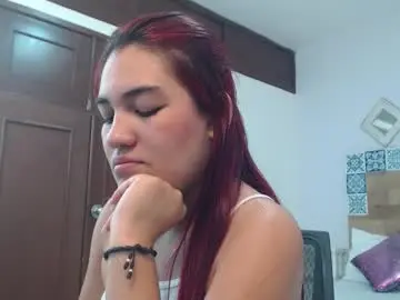 Chaturbate Live Sex Cam of kyliiebaker