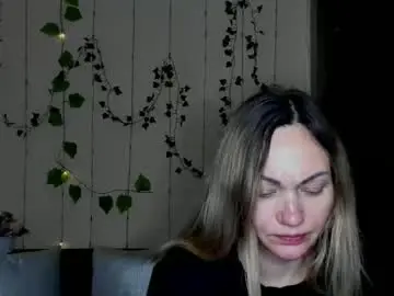 Chaturbate Live Sex of mikkey_mouse8