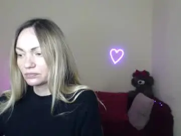 Chaturbate Free Live Porn of mikkey_mouse8