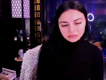 Chaturbate Live Sex Cam of alma_pearl