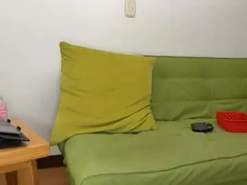 Chaturbate Adult Webcams of midgettripod1