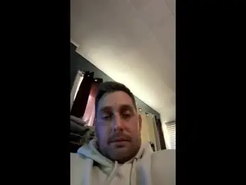 Chaturbate Nude Webcam of dickchaude69