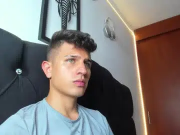 Chaturbate Free Live Porn of kevin_ahs1